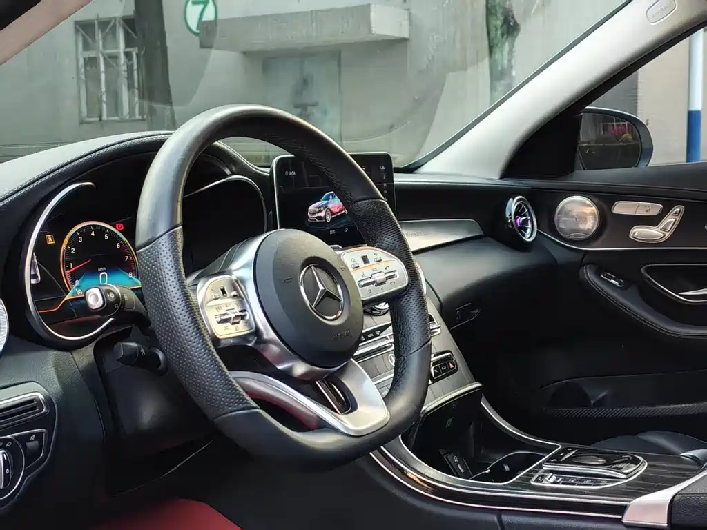 Mercedes-Benz C-Class — миниатюра 8