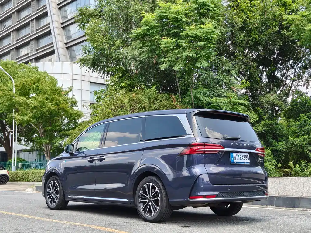 Roewe iMAX8 — миниатюра 7