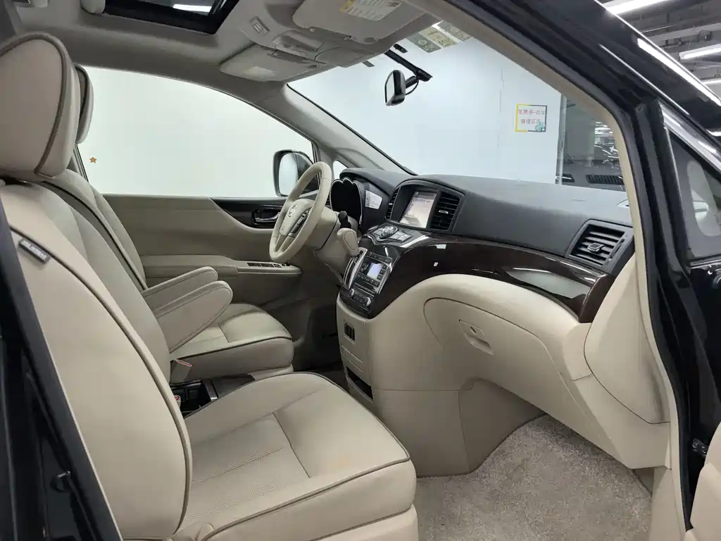 Nissan Quest — миниатюра 5