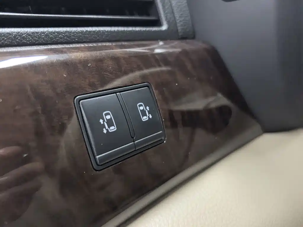Nissan Quest — миниатюра 12