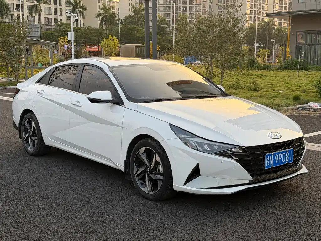 Hyundai Elantra — миниатюра 7