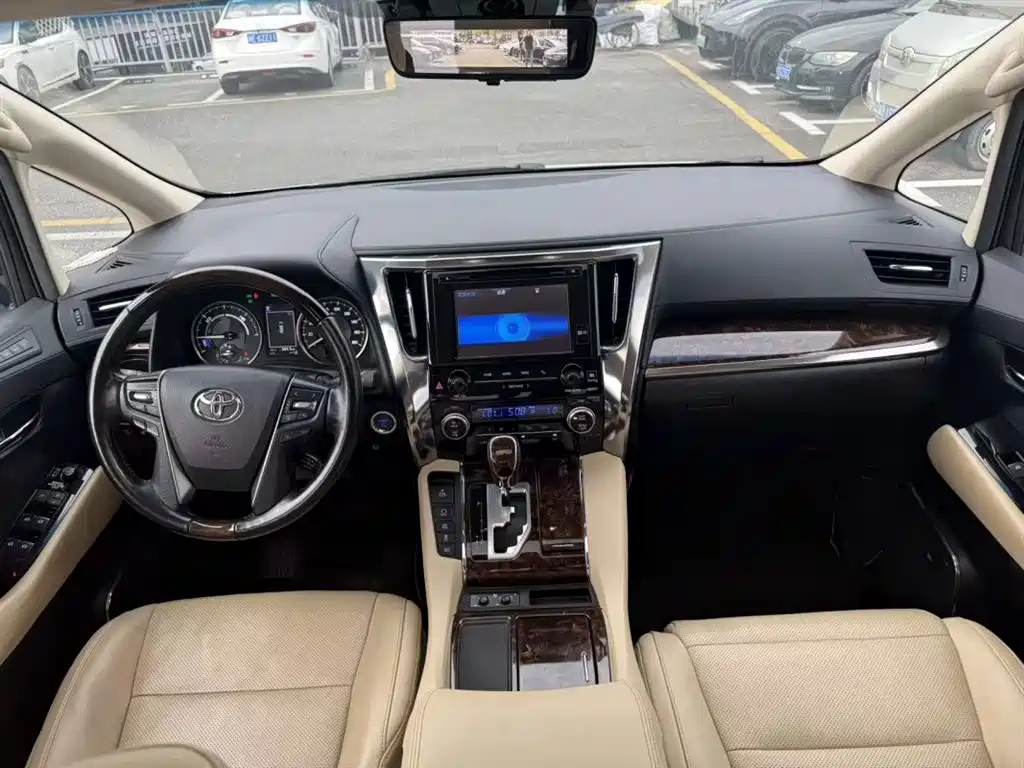 Toyota Alphard 2020 2.5L Luxury