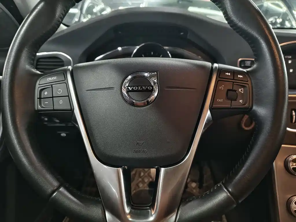 Volvo S60 2019 S60L T5