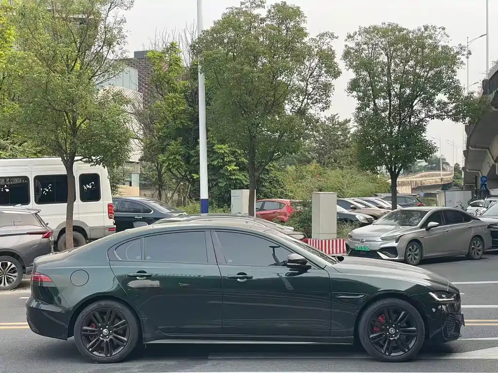 Jaguar XEL — миниатюра 4