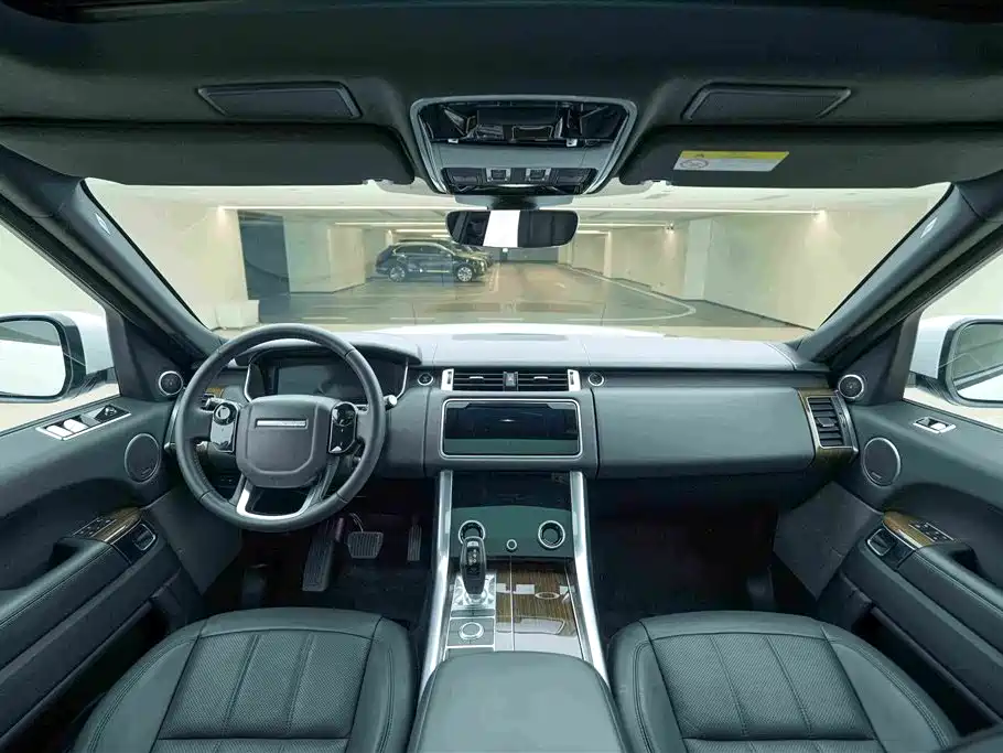 Land Rover Sport PHEV — миниатюра 18
