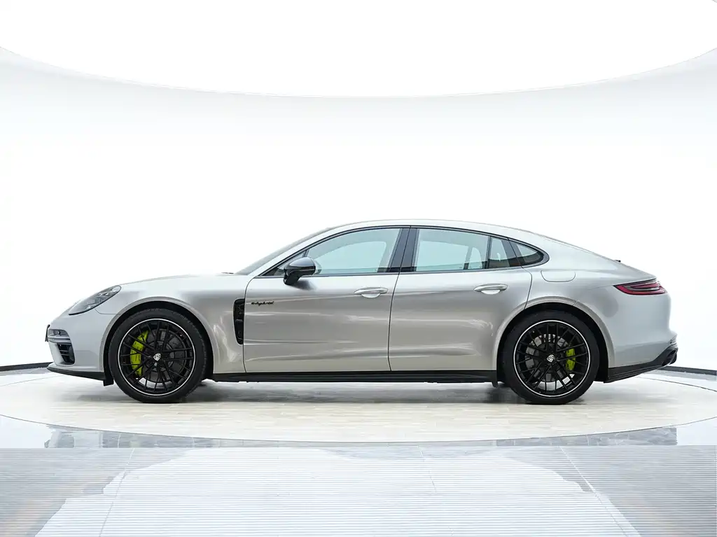 PORSCHE PANAMERA NEW ENERGY