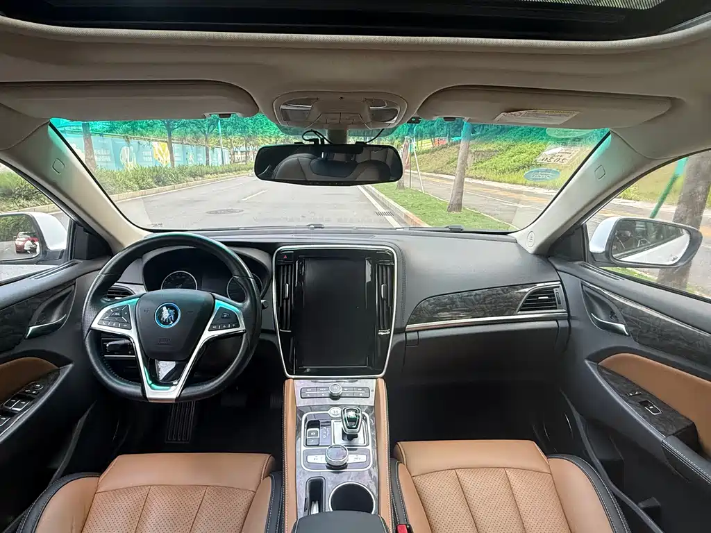 BYD Qin NEV 2017 1.5T Luxury