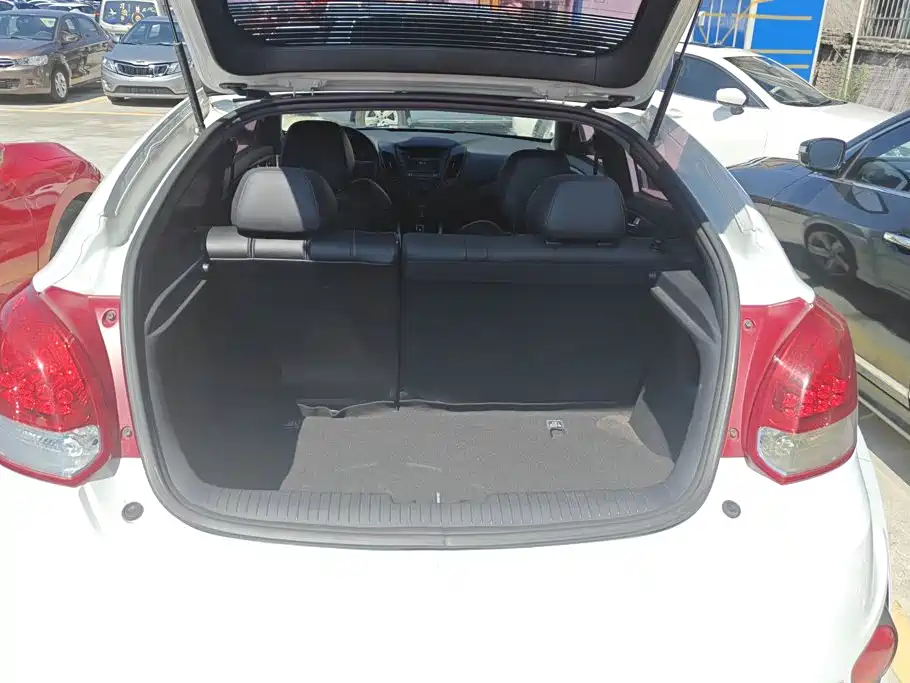 Hyundai Veloster 2012 1.6T AT Premium