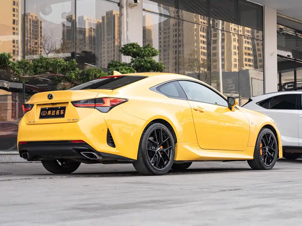 Lexus RC — миниатюра 3