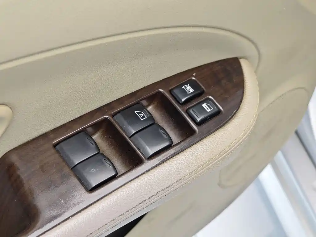 Nissan Sylphy 2012 1.6XE AT Comfort