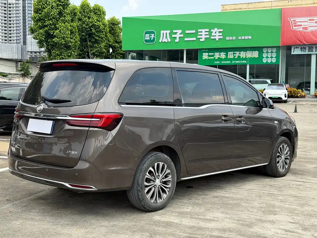 Buick GL8 — миниатюра 22