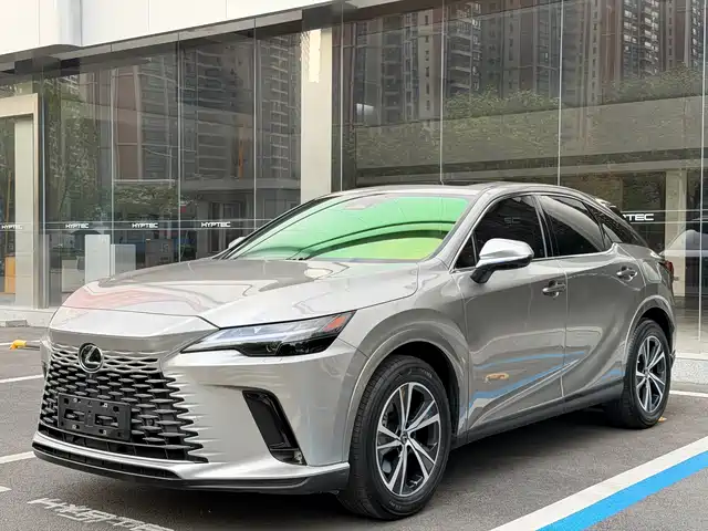 Lexus RX — фото 1