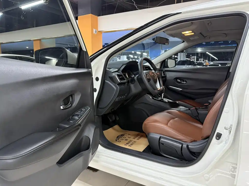 Nissan Bluebird - фото 5