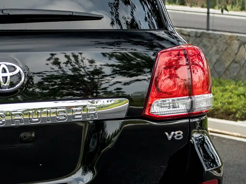 Toyota Land Cruiser 2011 5.7L