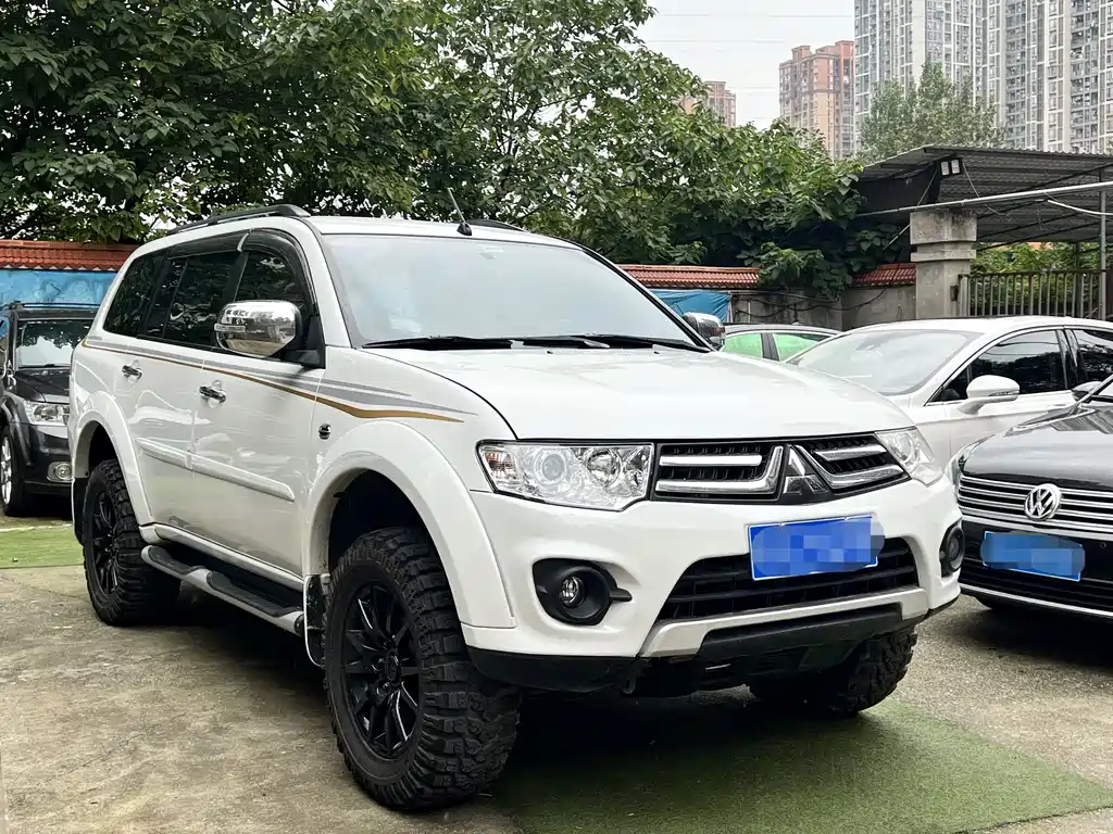 Mitsubishi Pajero Sport 3.0L Auto 4WD Executive Edition, фото 10