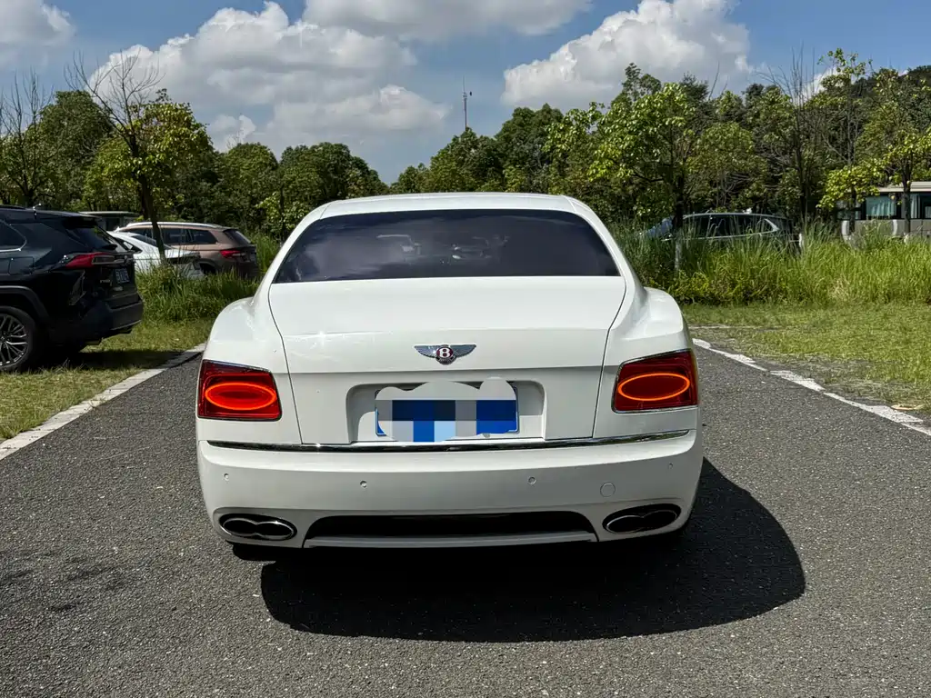 Bentley Flying Spur 2017 4.0T V8 Standard