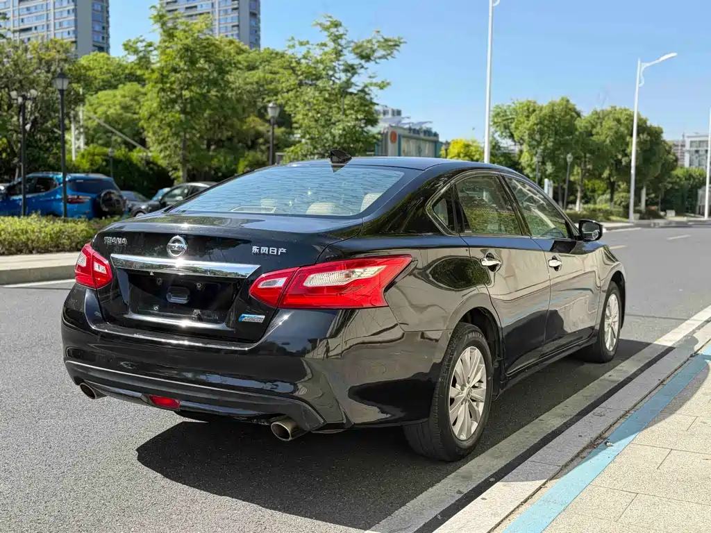Nissan Altima 2016 2.0L XE Fashion