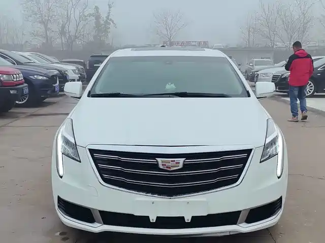 CADILLAC XTS