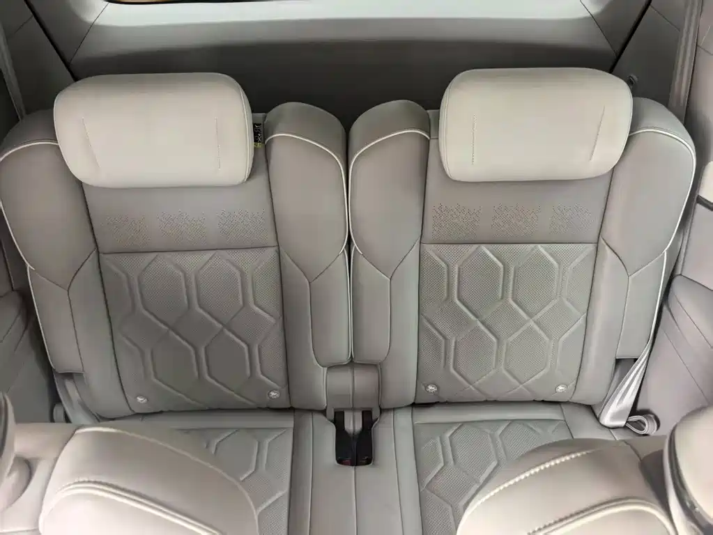 Volvo EM90 — миниатюра 17