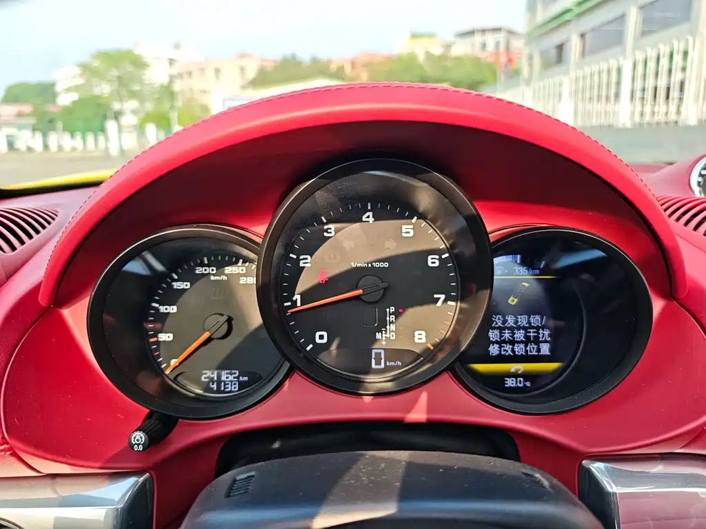 Porsche 718 2022 Boxster 2.0T