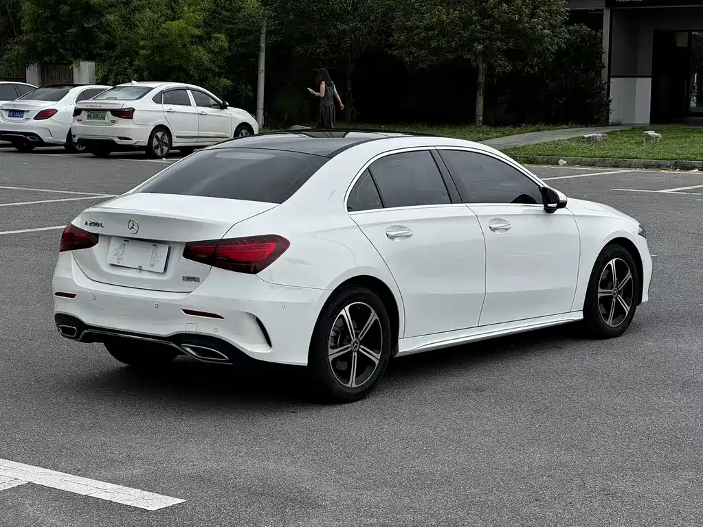 Mercedes-Benz A-Class A 2024 A 200 L Fashion