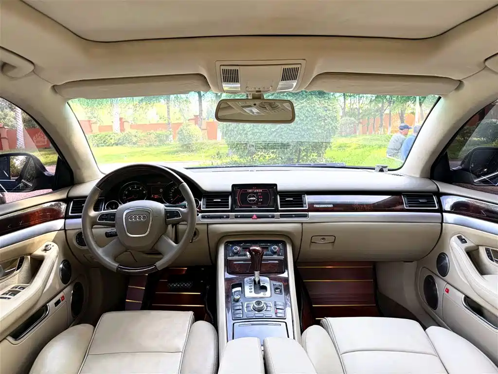 Audi A8 2009 A8L 6.0 W12 quattro Flagship