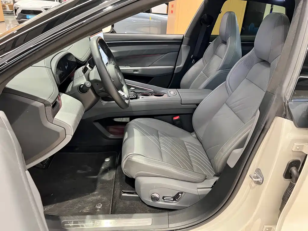 ZEEKR EXTREME KRYPTON 001