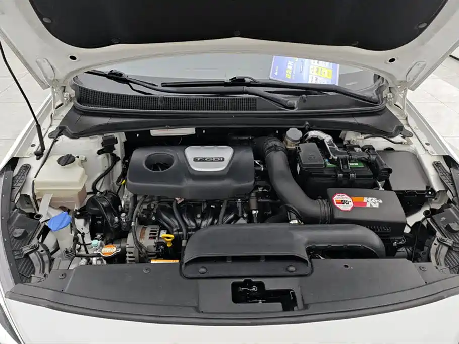 Hyundai Mistra 2017 1.6T AT GLS V
