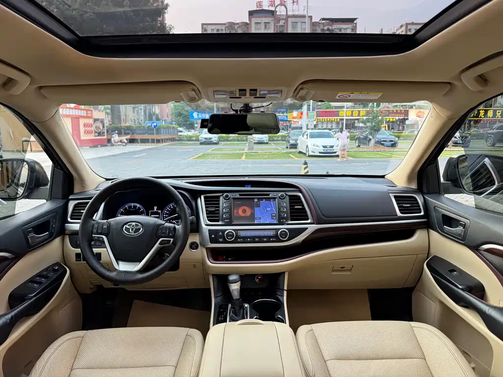 Toyota Highlander — миниатюра 13