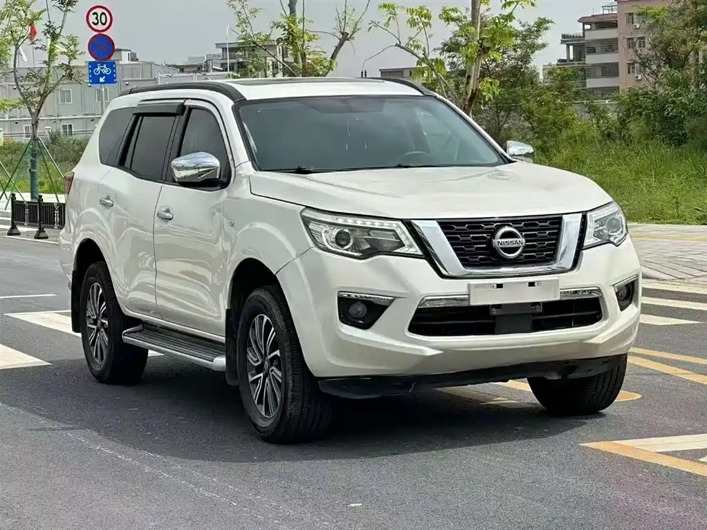 Nissan Terra 2018 2.5L AT Luxury