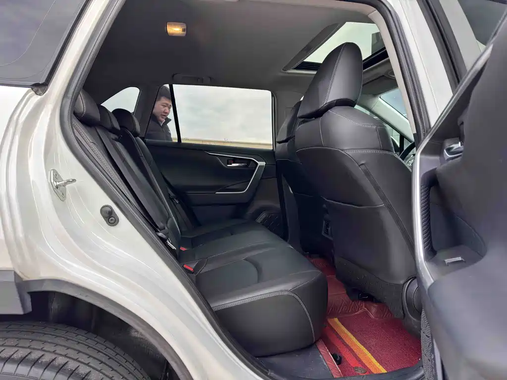 TOYOTA RAV4 RONGFANG