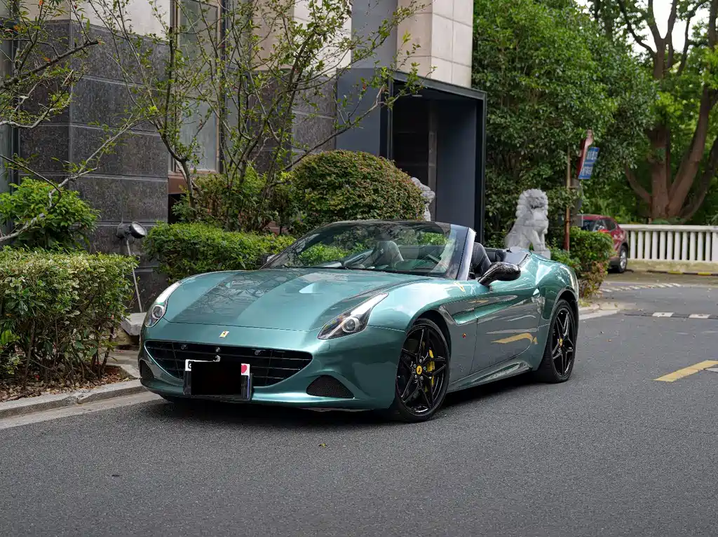 Ferrari California T