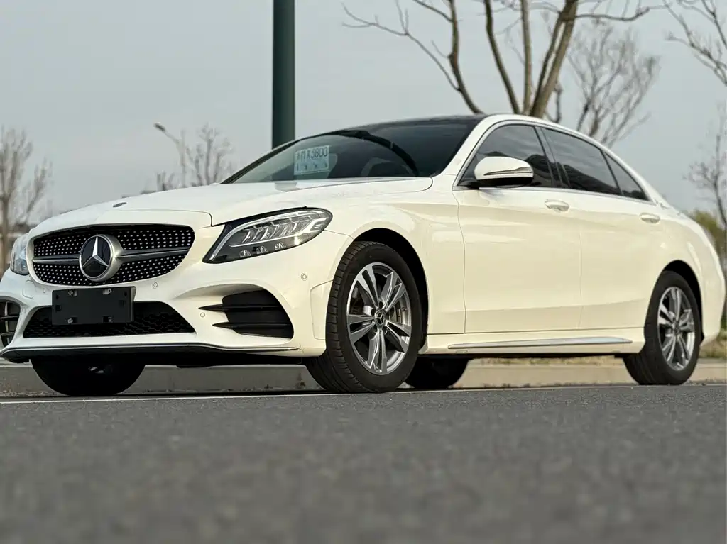 Mercedes-Benz C-Class 2021