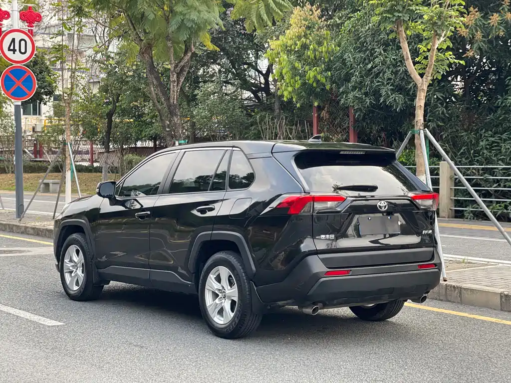 TOYOTA RAV4 RONGFANG