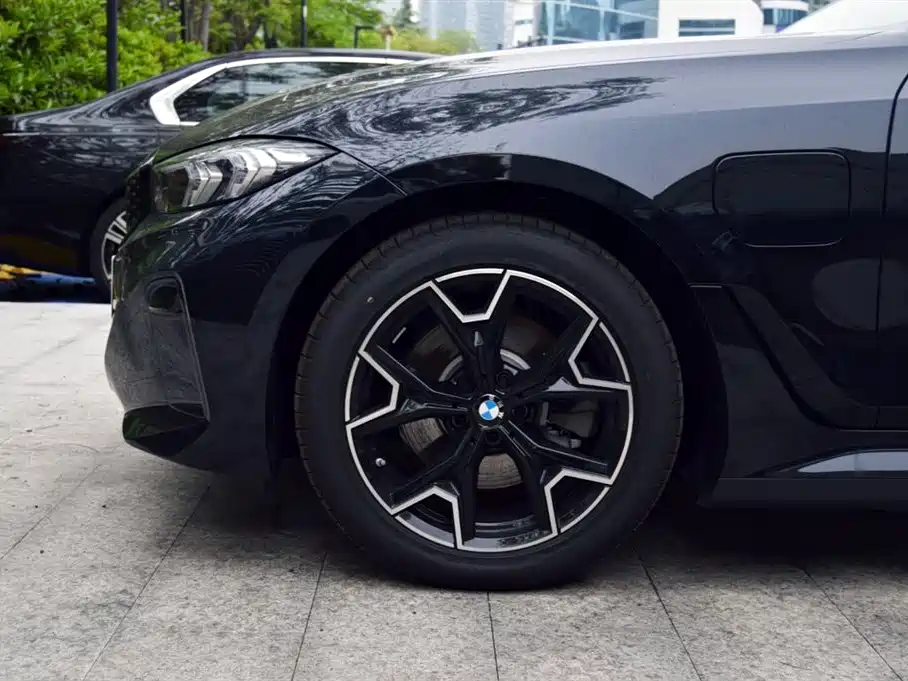 BMW i3 2025 eDrive 40 L