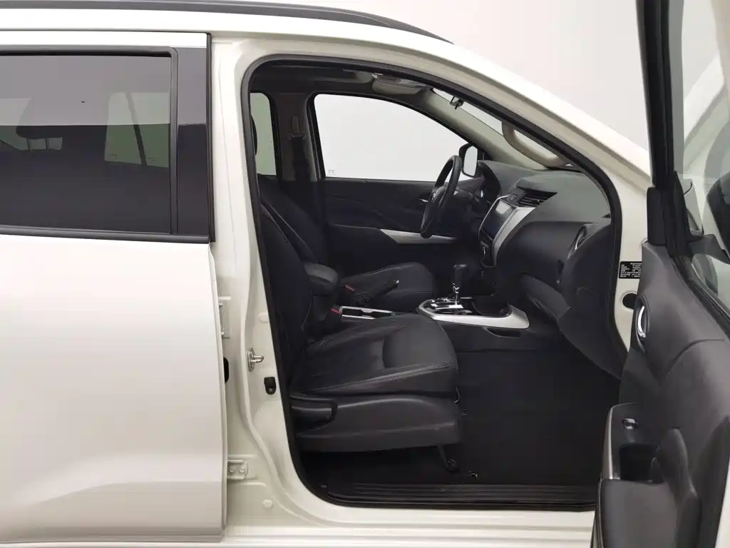 Nissan Terra — миниатюра 23