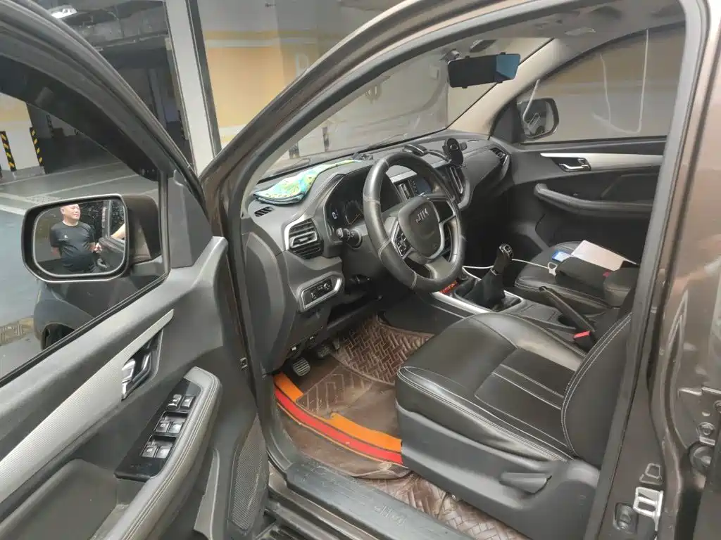 Isuzu RE-MAX Ruimai — миниатюра 12