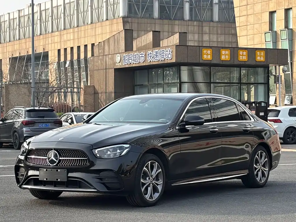 Mercedes-Benz E-Class 2021