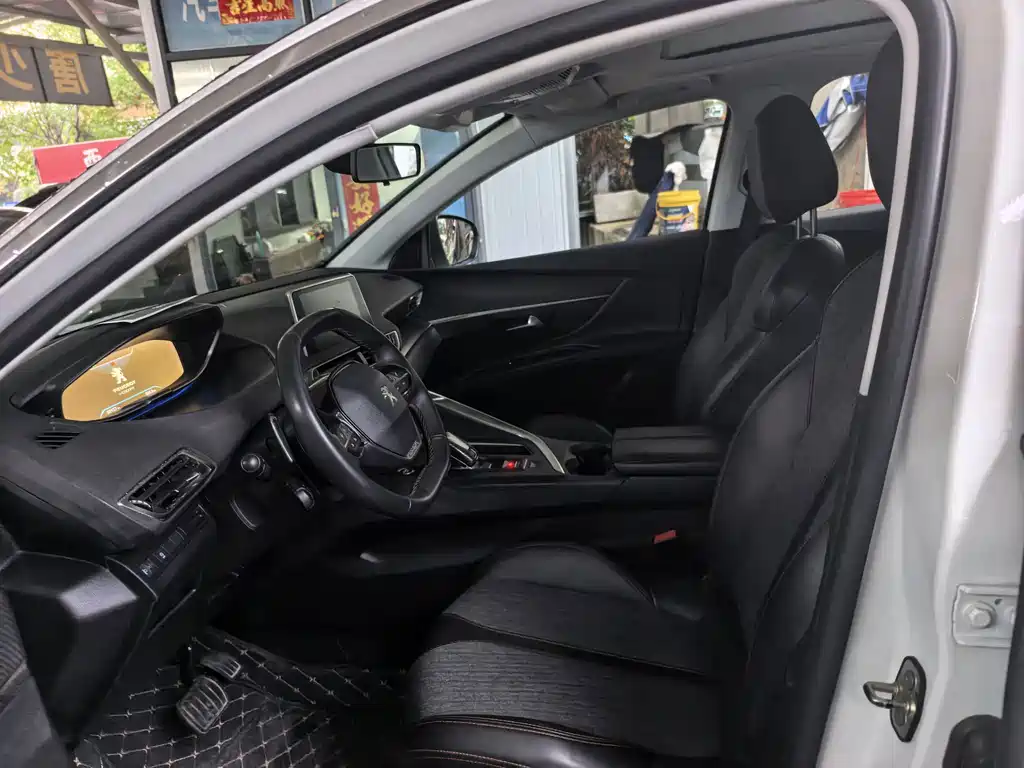 Peugeot 5008 — миниатюра 4