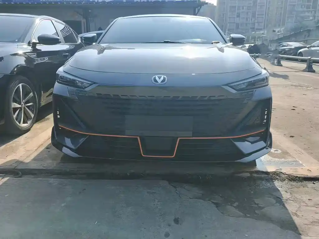 Changan UNI-V 2022 1.5T Sport