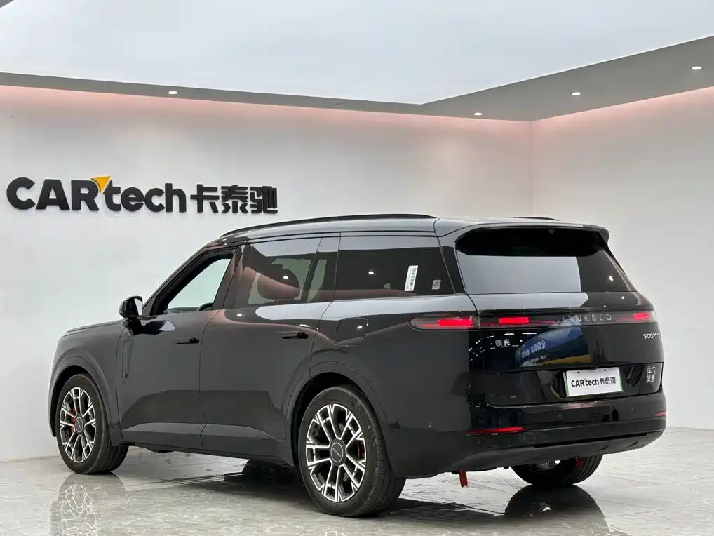 Lynk & Co 900 — миниатюра 3