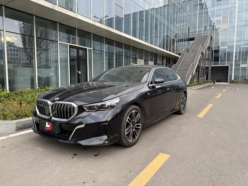 BMW 5 Series 2024