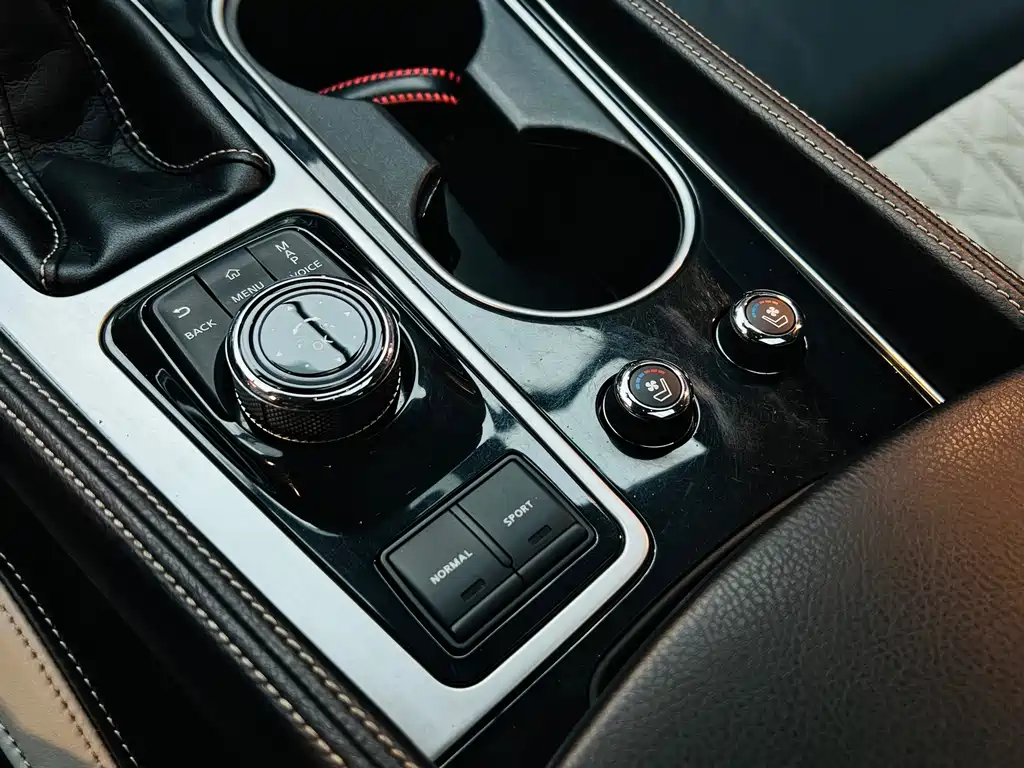 Nissan Cima — миниатюра 17