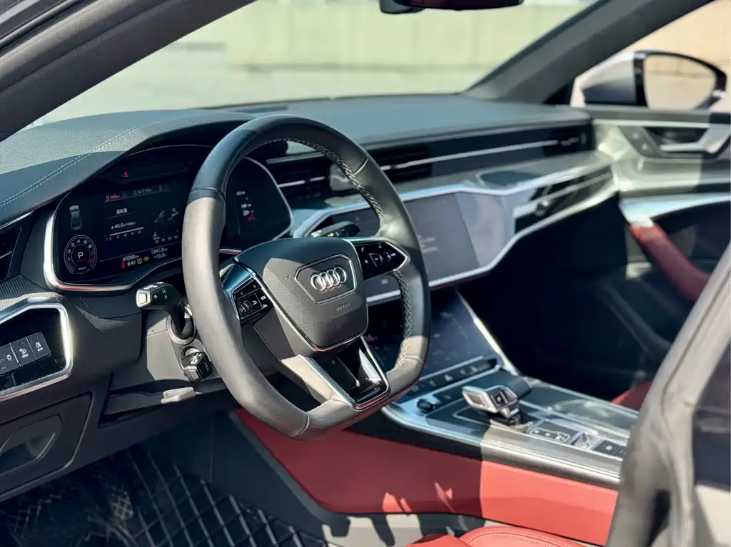 Audi A7L 2023 45 TFSI quattro S-line