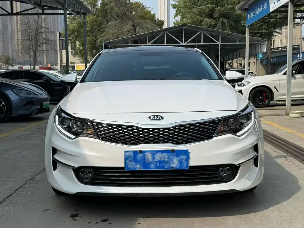 Kia K5 2017 2.0L AT 15 LUX
