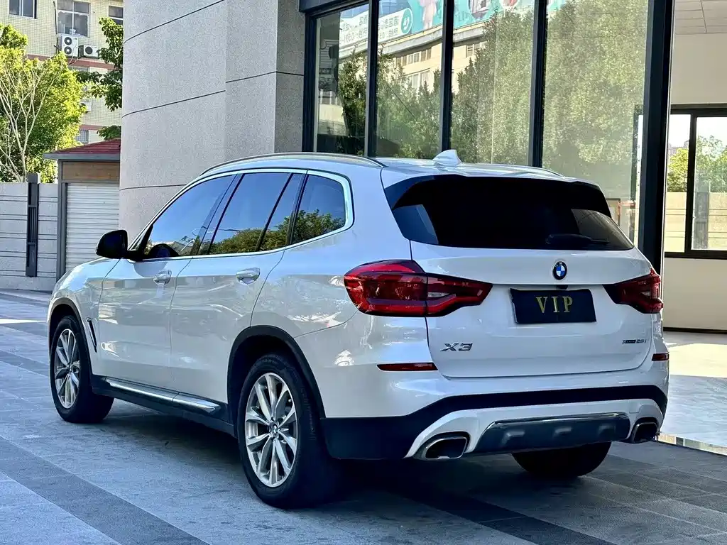 BMW X3 — миниатюра 8