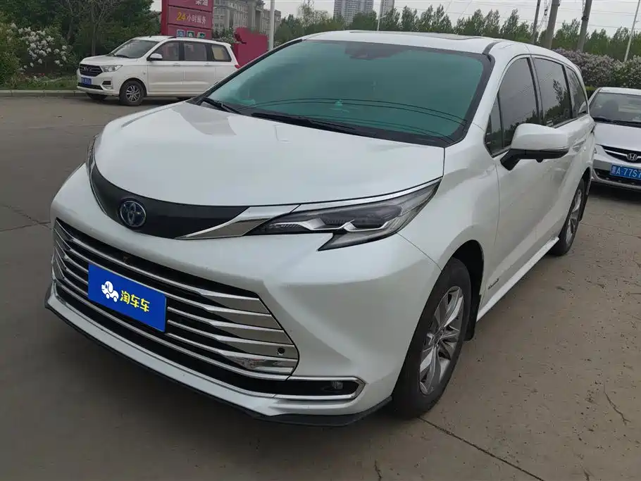 Toyota Sienna 2024