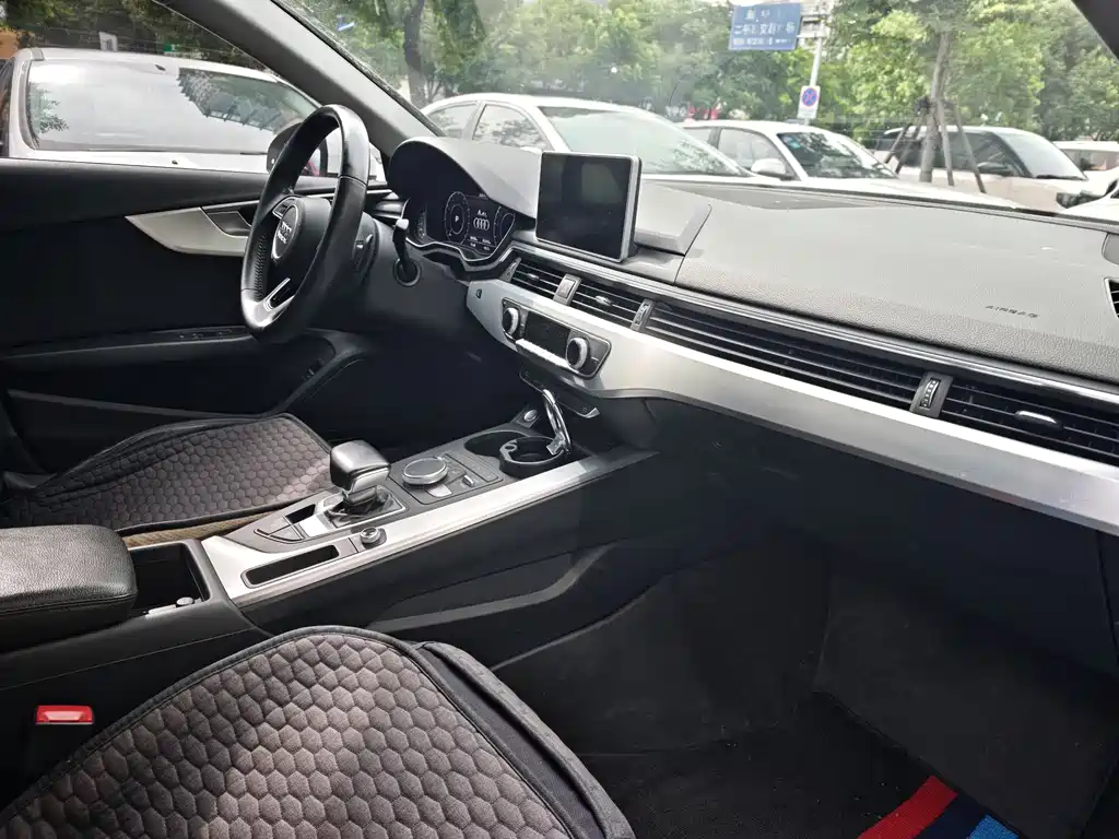 Audi A4L 2018 30 40 TFSI Fashion