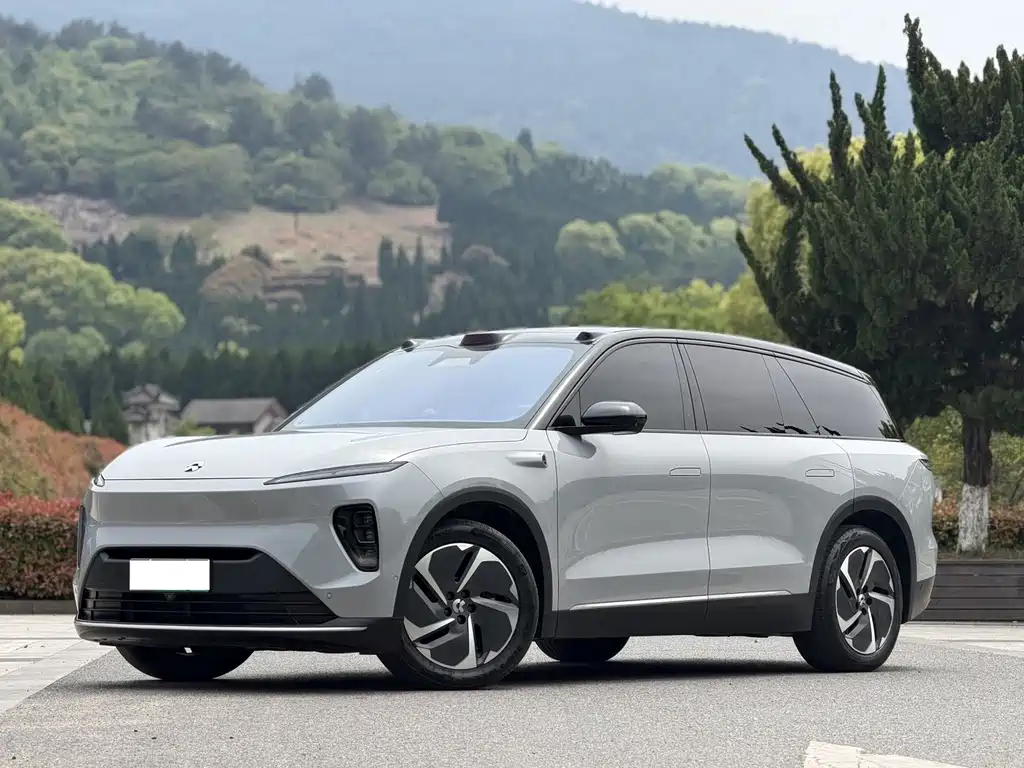 Nio ES8 2024