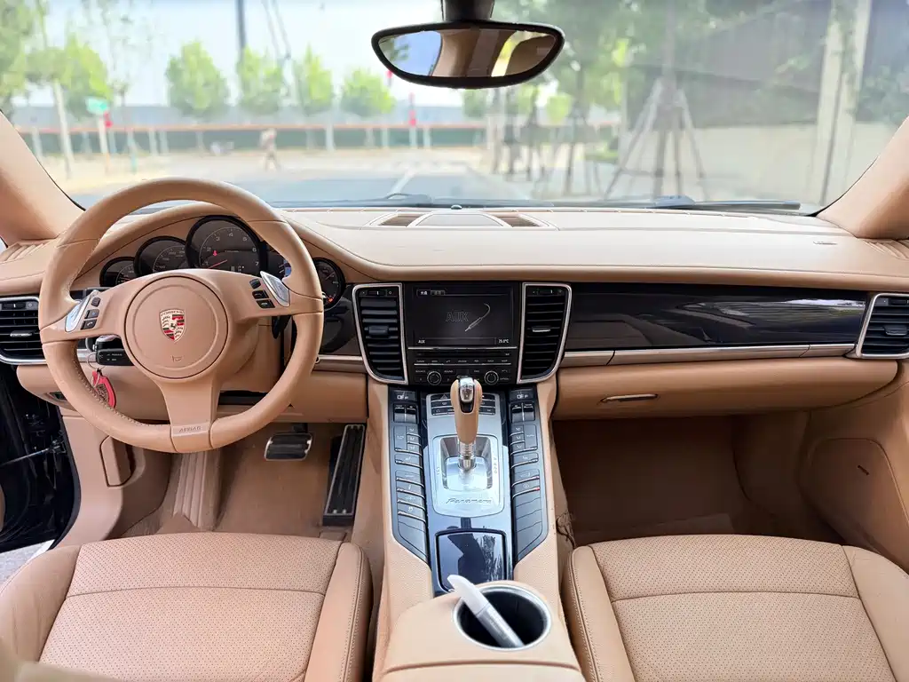 Porsche Panamera — миниатюра 16